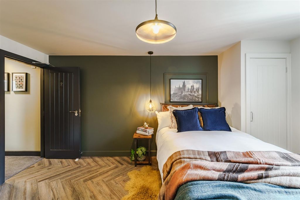 Property photo 2 of 11 034-A7R00558-Hdr.Jpg