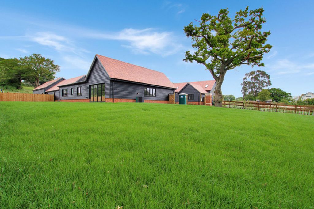 Property photo 2 of 12