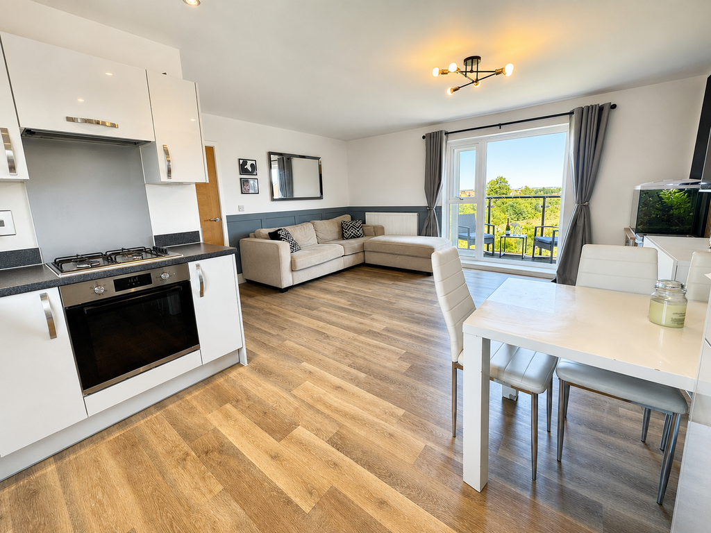 2 bed flat for saleWalker Mead, Biggleswade SG18 photo 4
