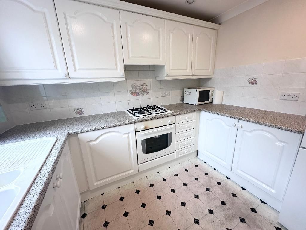 Property photo 2 of 13 Kitchen