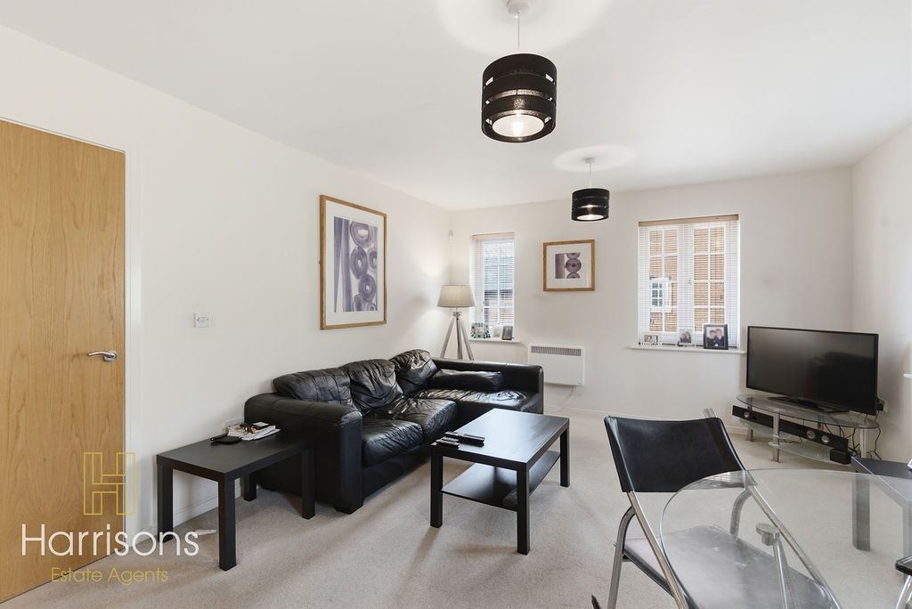 Property photo 3 of 18 4976564