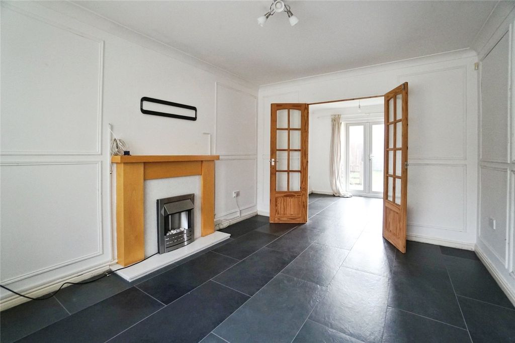 Property photo 2 of 12 Picture 2