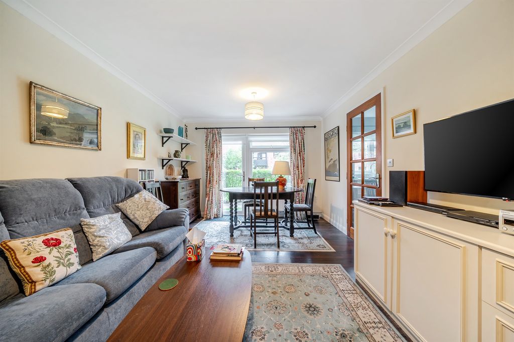 Property photo 2 of 11