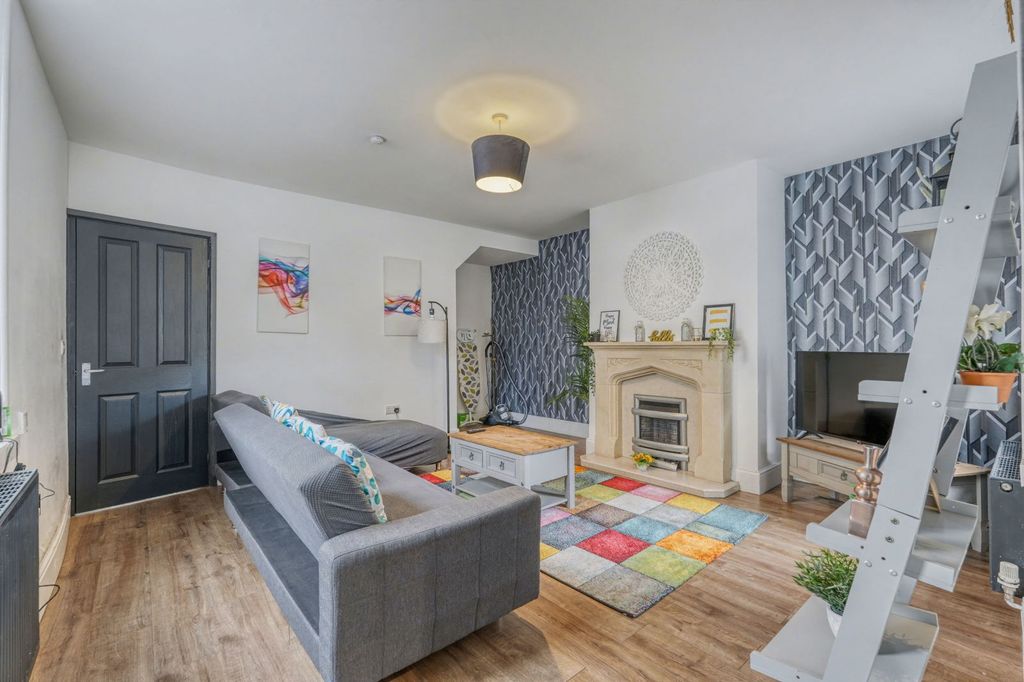 Property photo 2 of 15