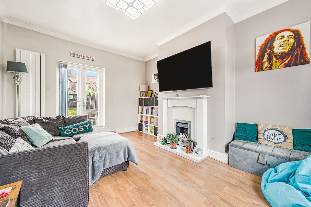 Property photo 3 of 21