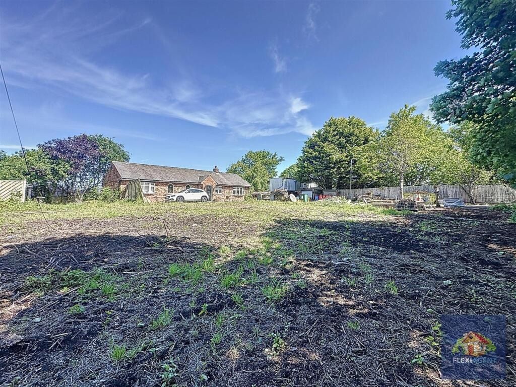 Property photo 3 of 49 4319284