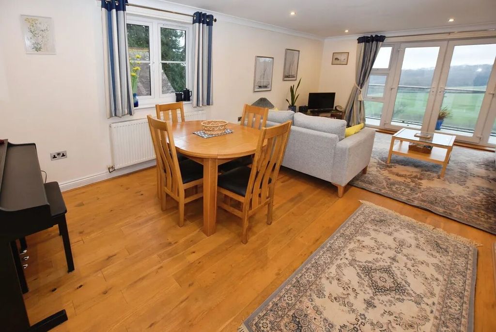 Property photo 2 of 22 Picture 2