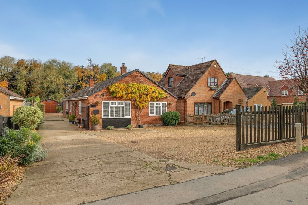 Property photo 1 of 32