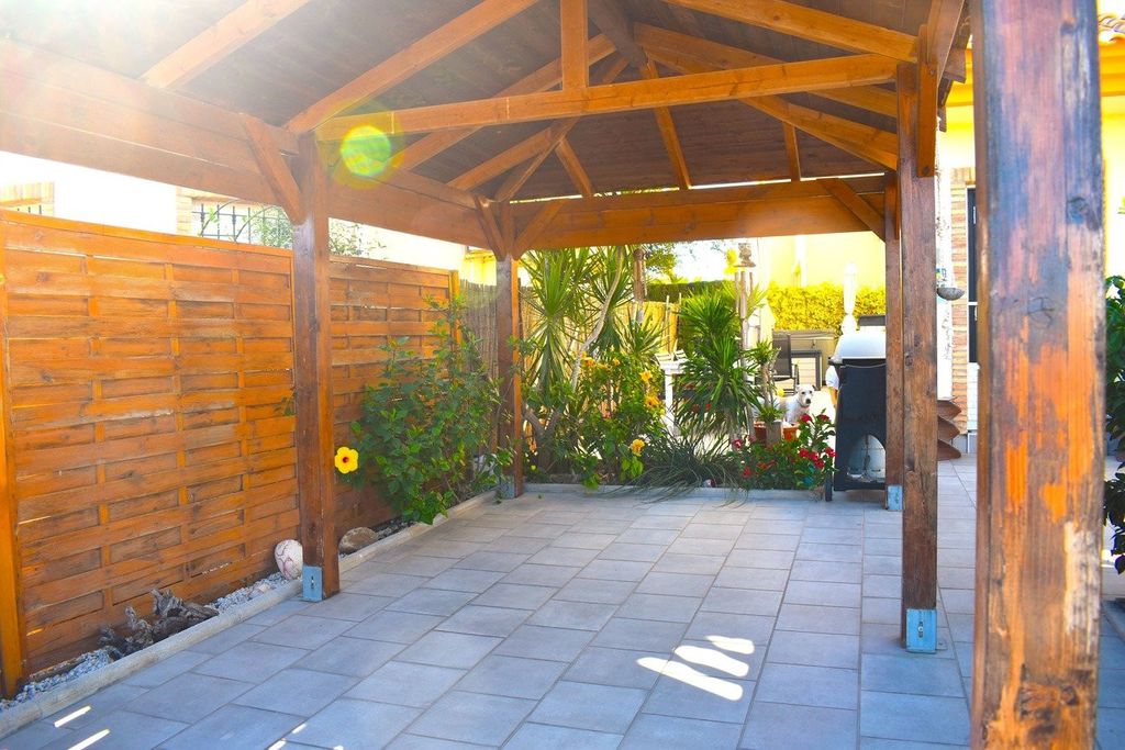 Property photo 3 of 29