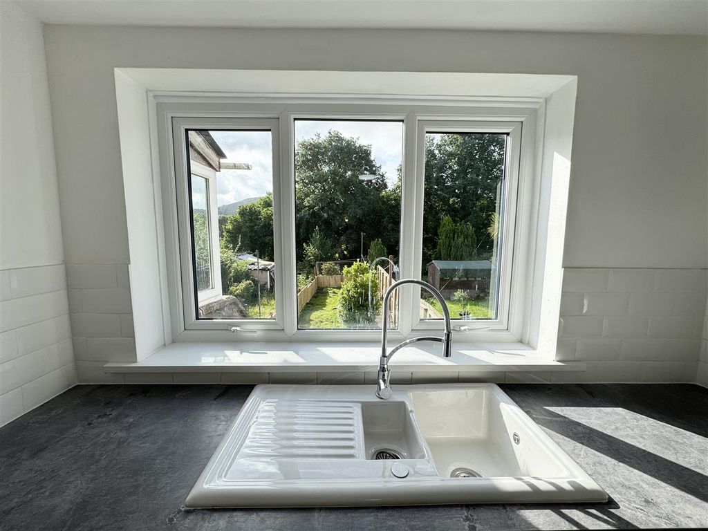 Property photo 3 of 26 Tempimagejrdubd.Jpg
