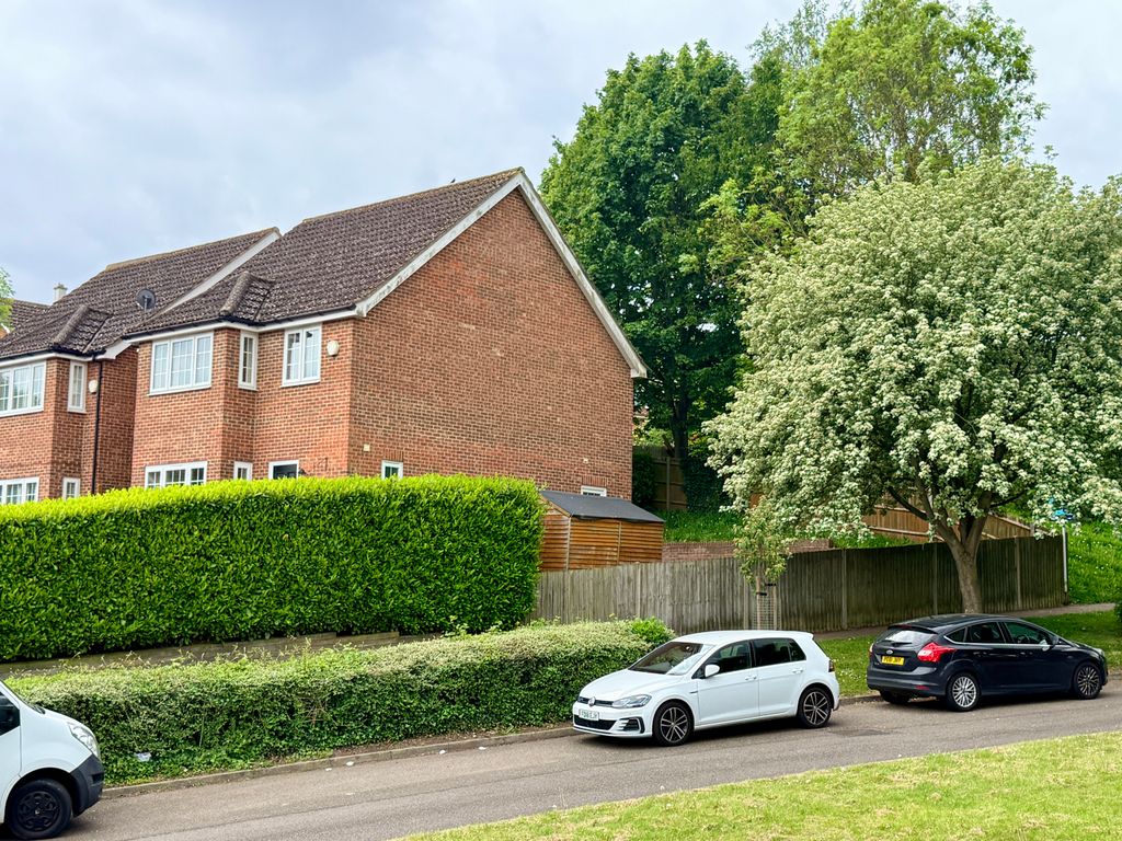 Property photo 1 of 21 Front