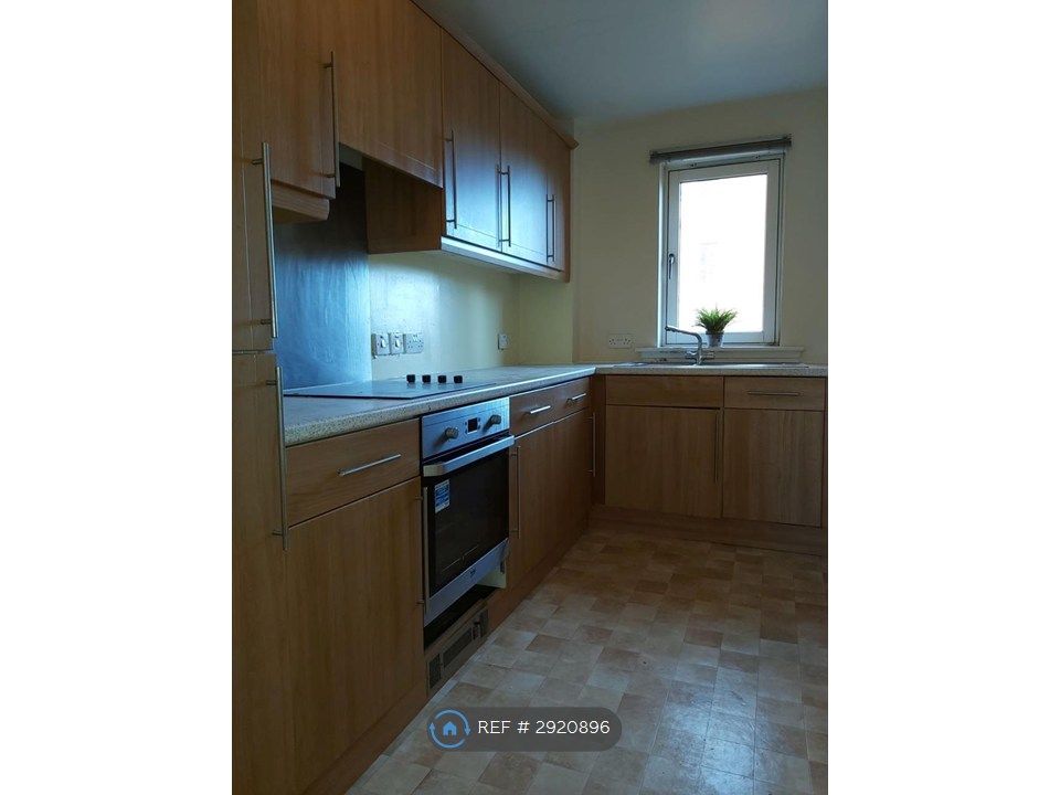 Property photo 3 of 5 Kitchen