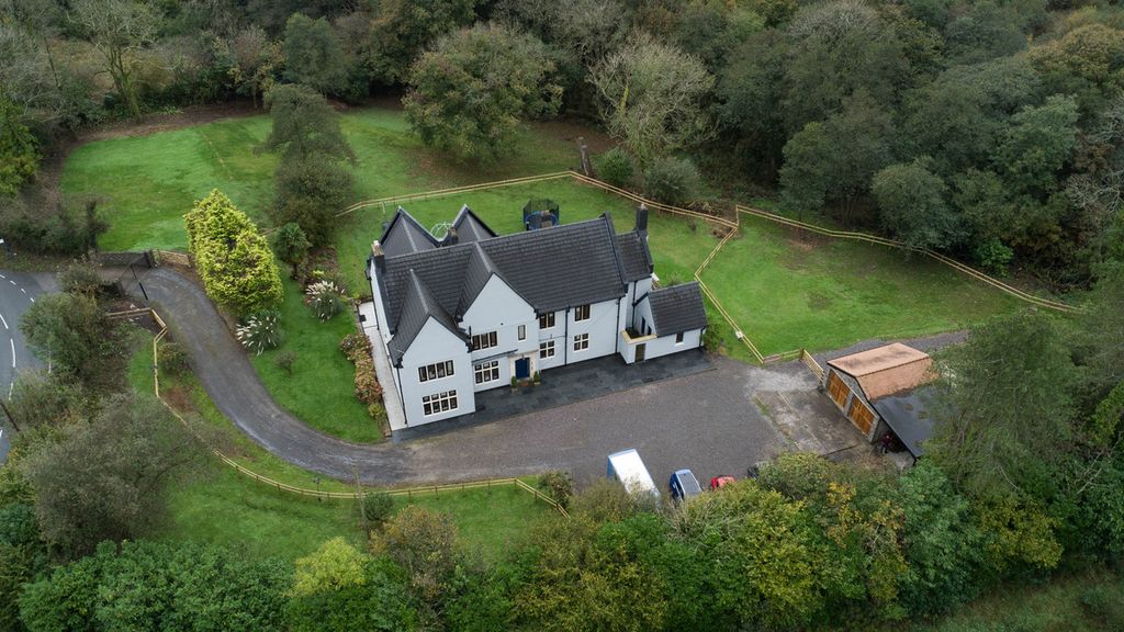 Property photo 1 of 37