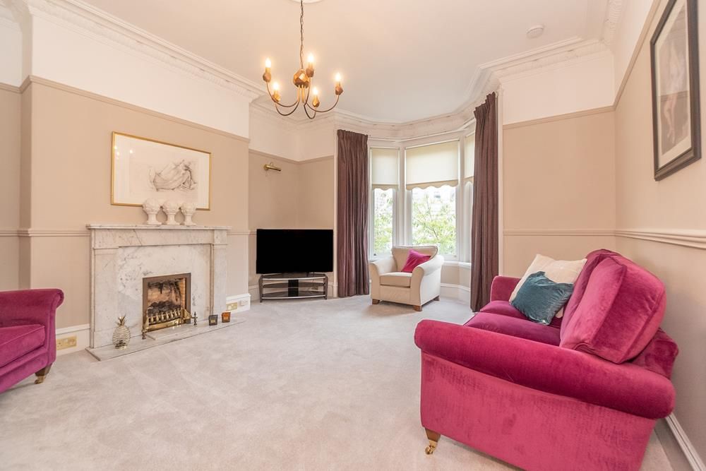 Property photo 1 of 13 Lounge 1