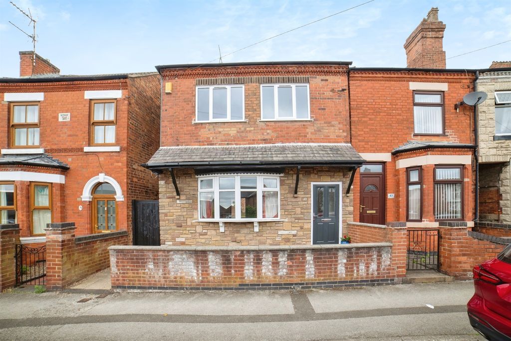 Property photo 2 of 17