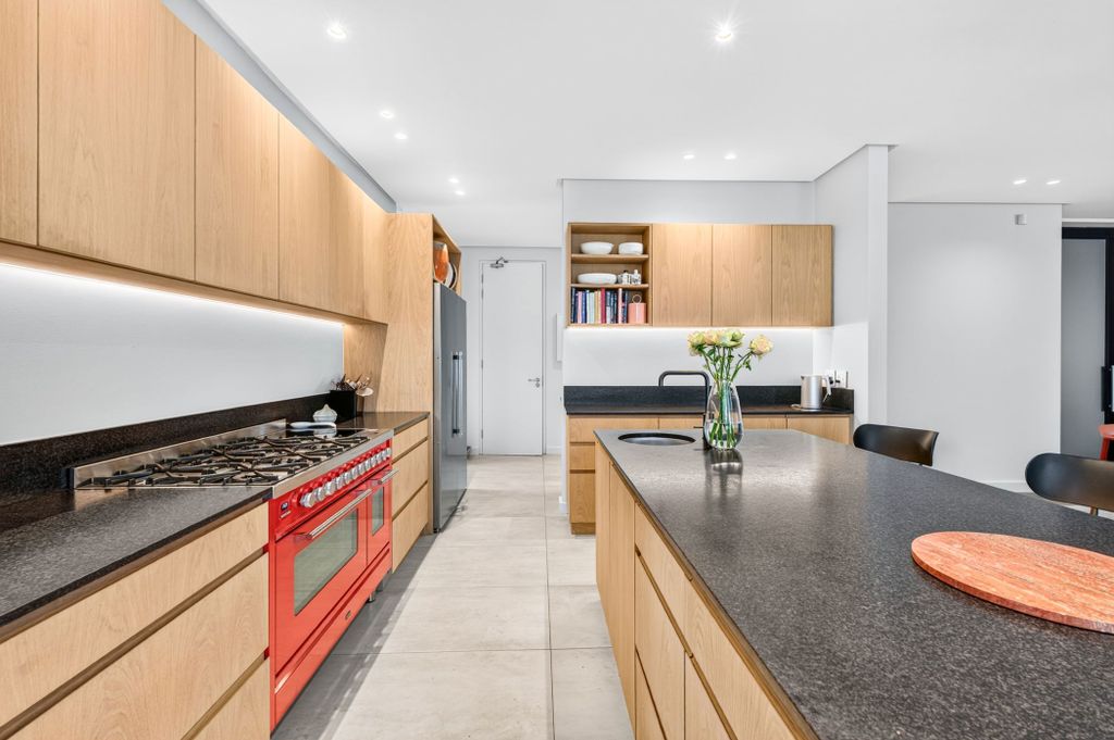 Property photo 2 of 46 Kw1743994