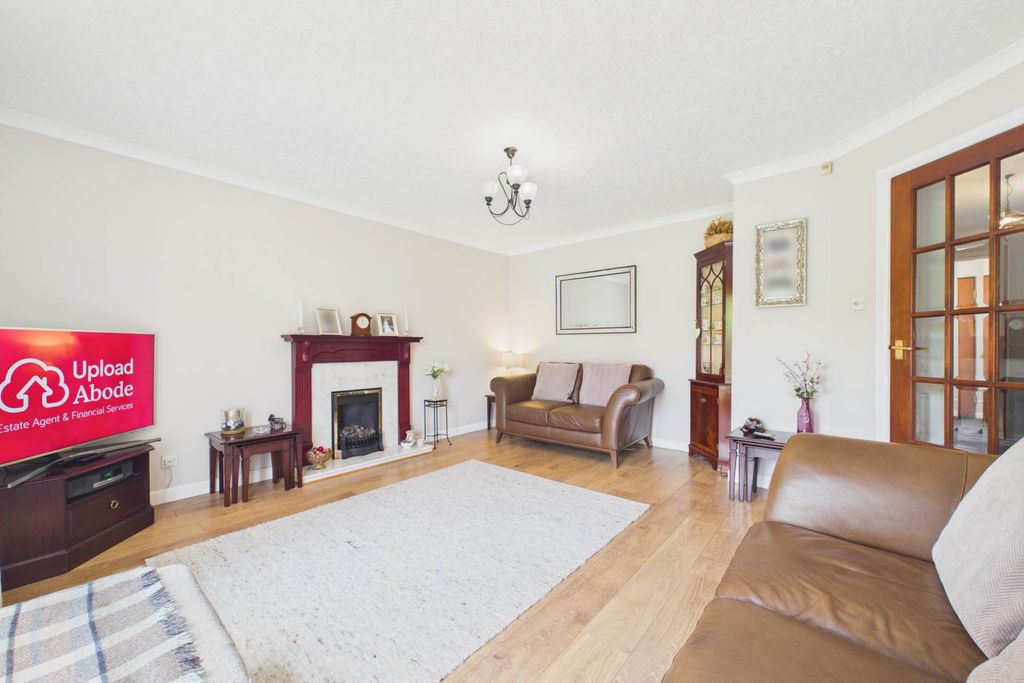 Property photo 3 of 27