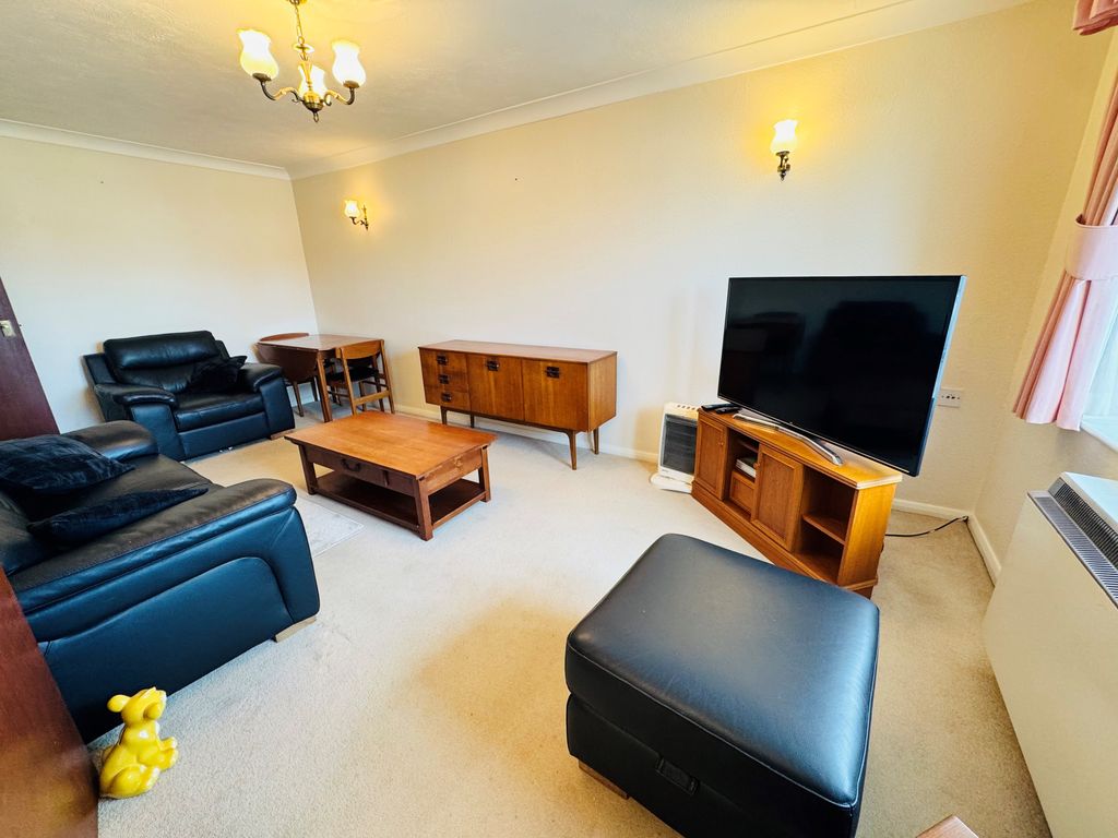 Property photo 3 of 7