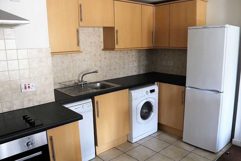 Property photo 3 of 4 Kitchen