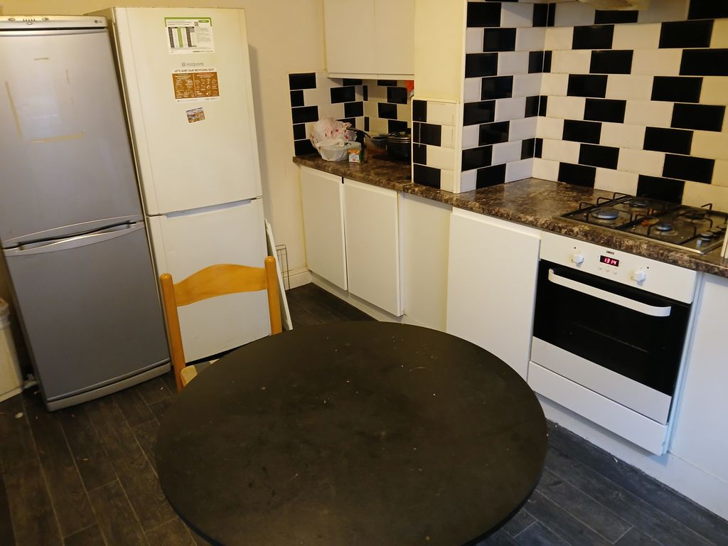 Property photo 1 of 4