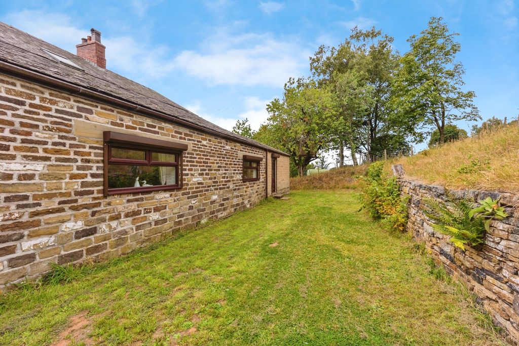 Property photo 2 of 19 Photo