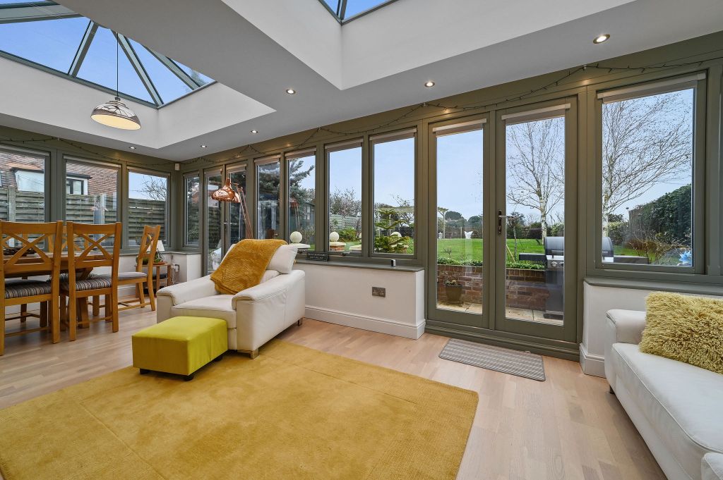 Property photo 1 of 31