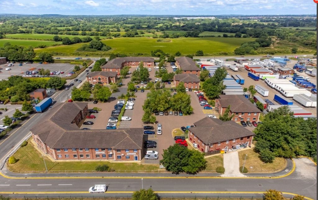 Property photo 1 of 7 Photo 7