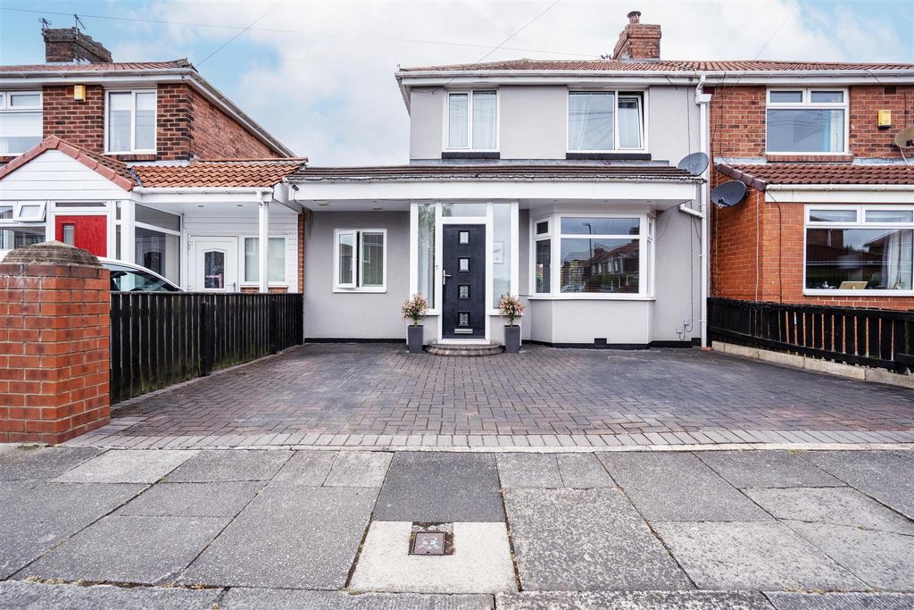 Property photo 1 of 10 Front External
