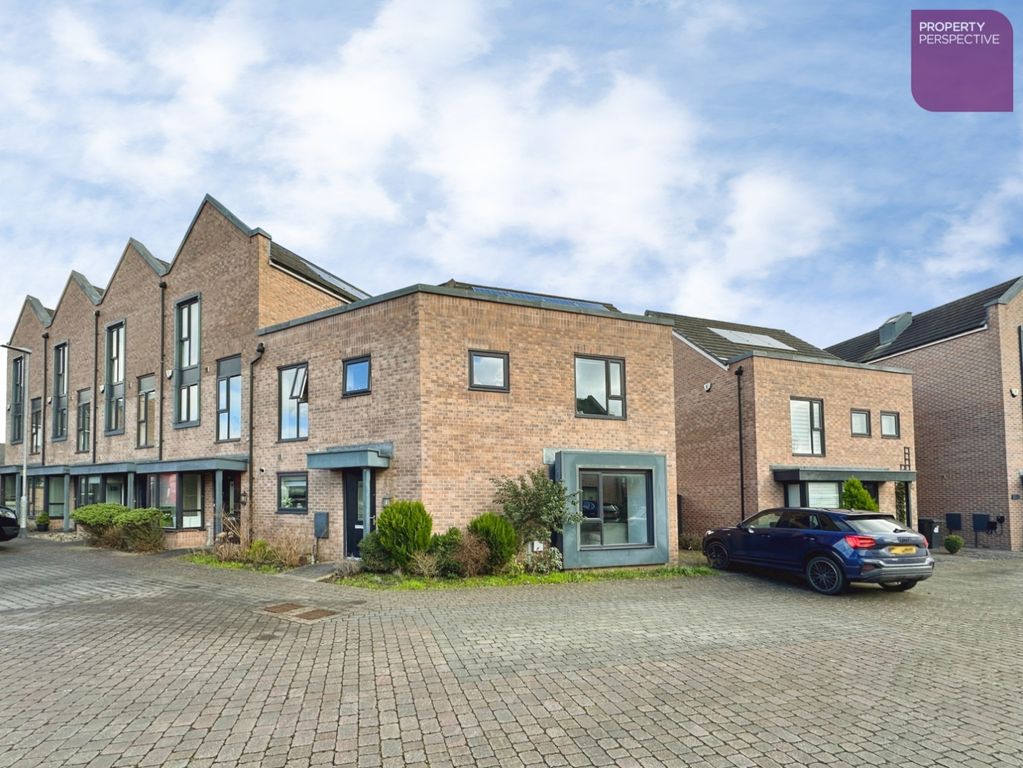 Property photo 1 of 14 External