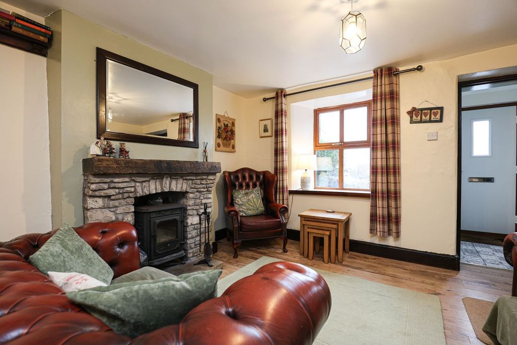 Property photo 2 of 12 Dining Lounge