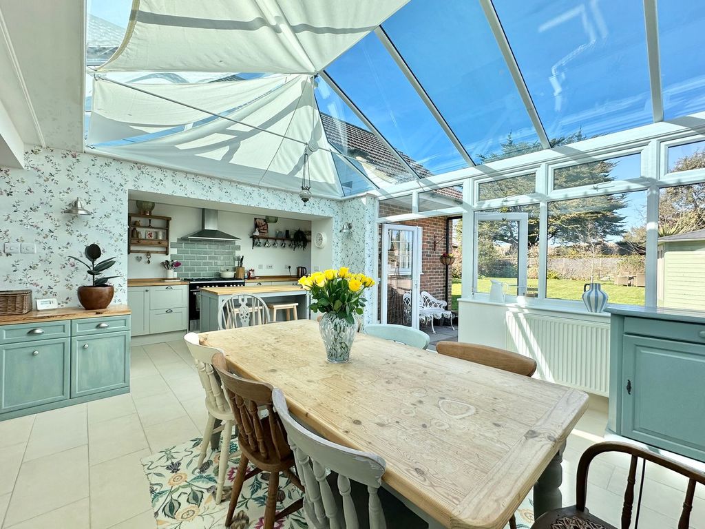 Property photo 2 of 38