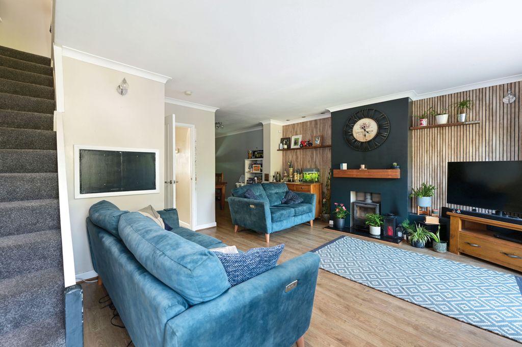 Property photo 2 of 8 92 Kingsway (4)
