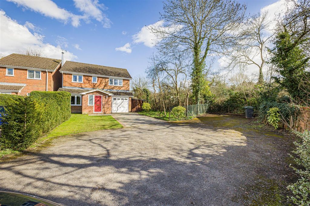 Property photo 1 of 17 Front