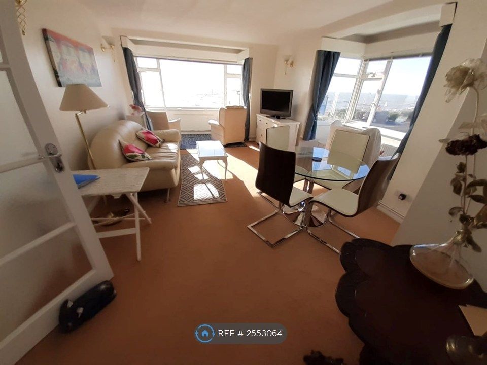 Property photo 3 of 6
