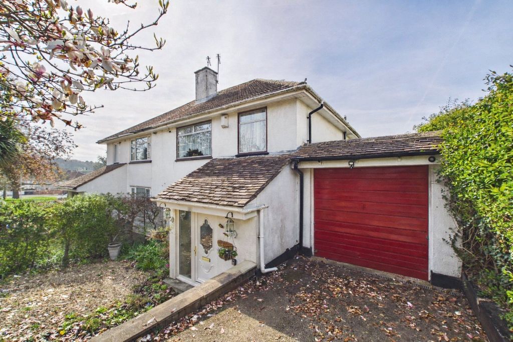 Property photo 1 of 10 Picture No. 12