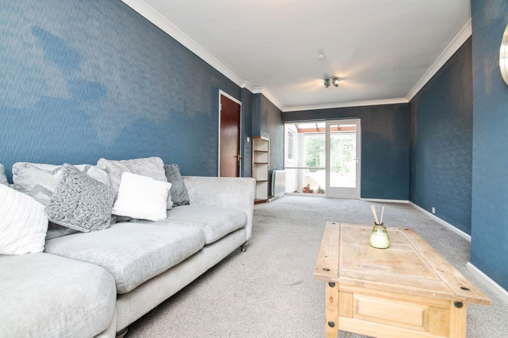 Property photo 3 of 17 Photo