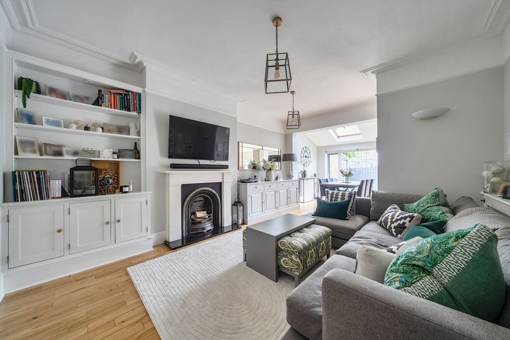 Property photo 2 of 12 1466789-7-6A19Bc8...