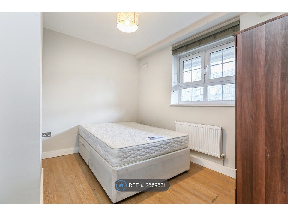 Property photo 2 of 9 Bedroom 1