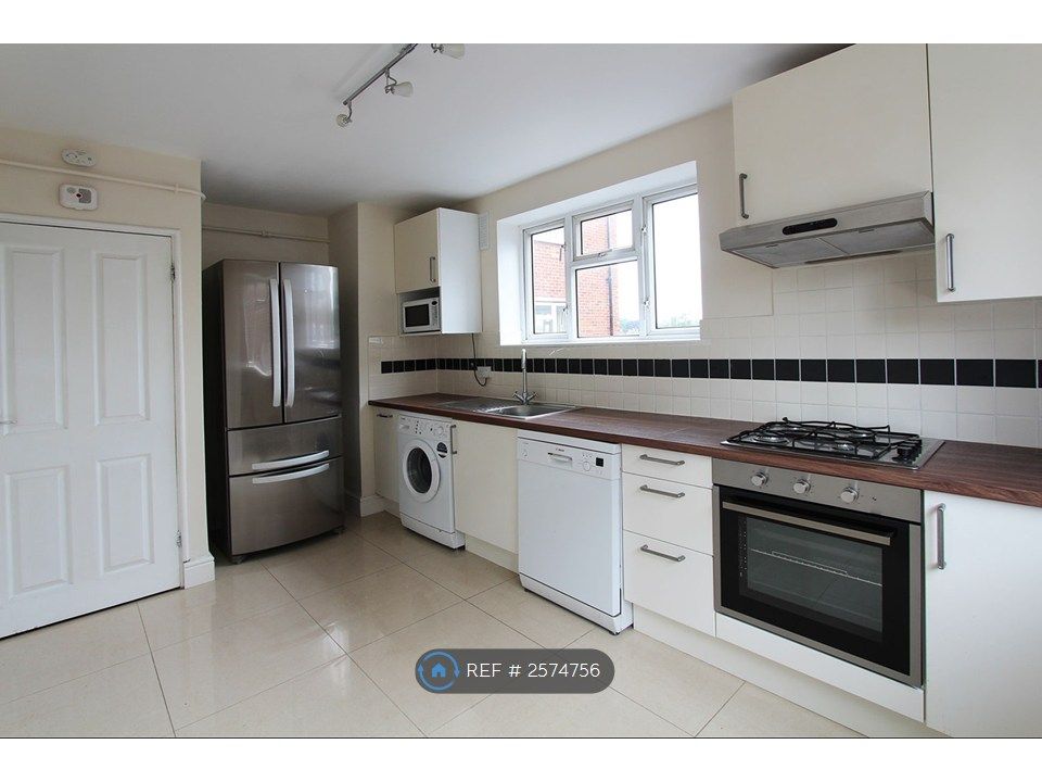 Property photo 1 of 13 Eat-In Kitchen
