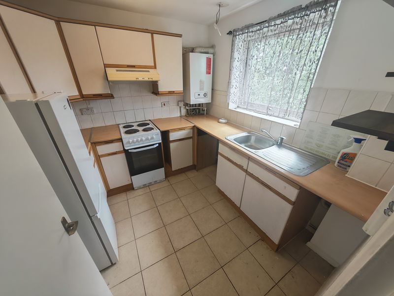 Property photo 3 of 7 Photo 9