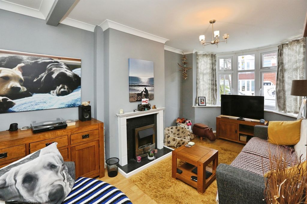 Property photo 2 of 13