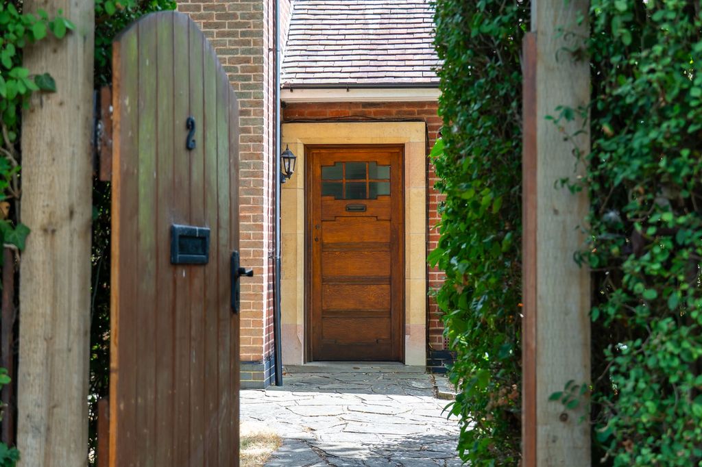 Property photo 1 of 51