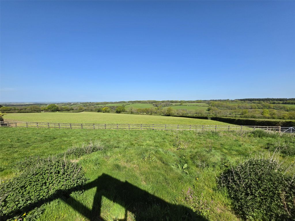 Property photo 3 of 17 Picture No. 03