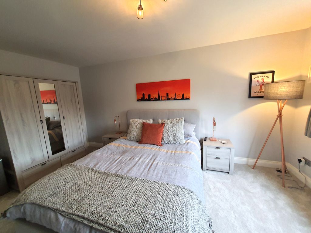 Property photo 3 of 33