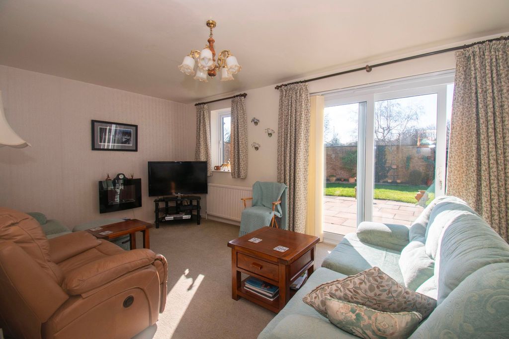 Property photo 2 of 13