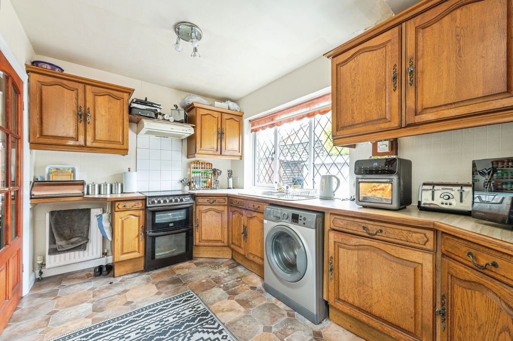 Property photo 3 of 15 Kitchen