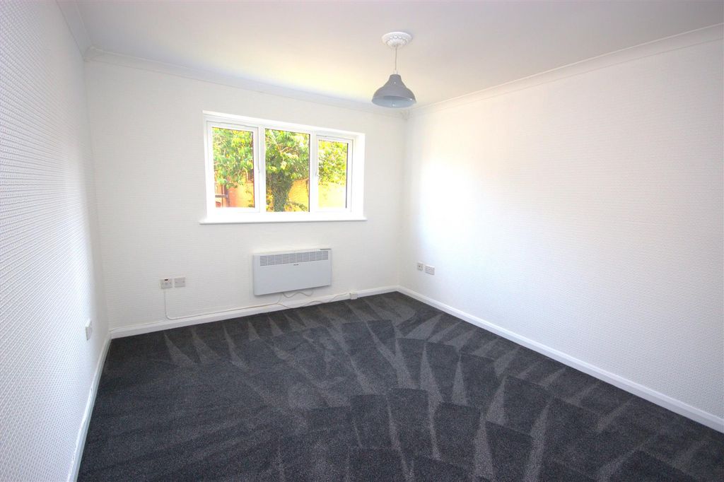 Property photo 2 of 6 Img_5021.Jpg