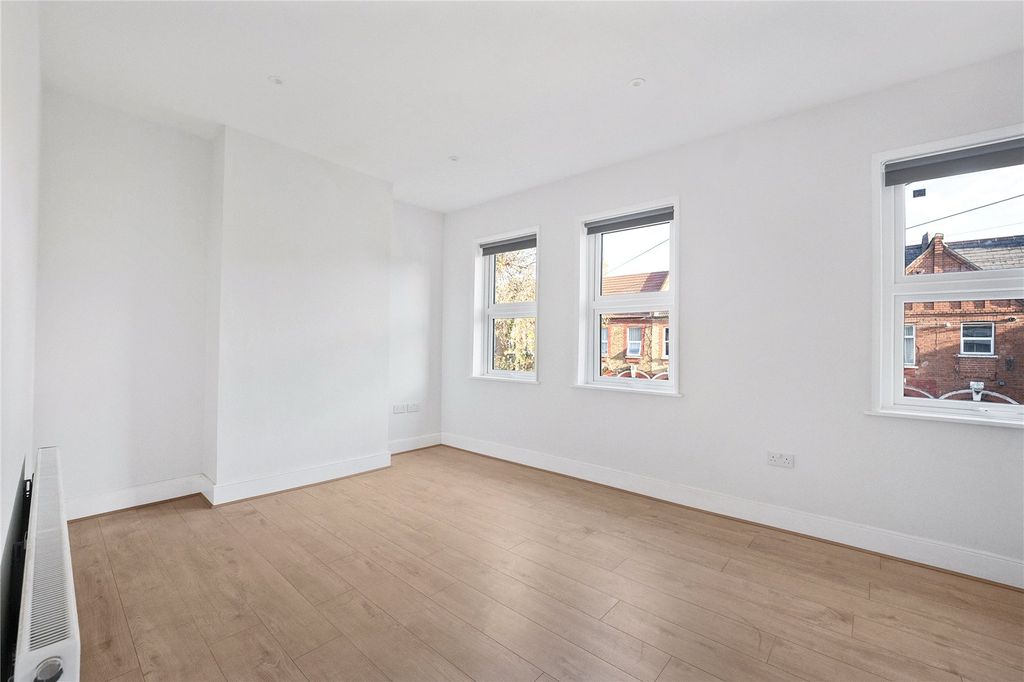 Property photo 2 of 13 Picture No. 03