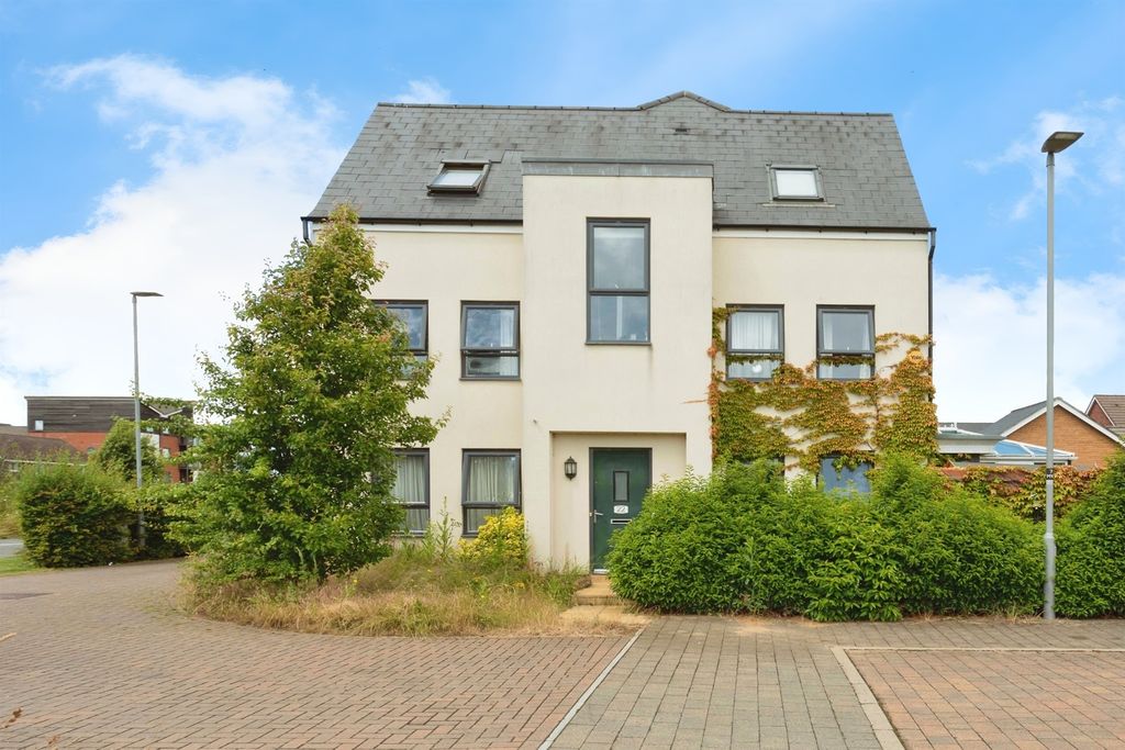Property photo 1 of 17