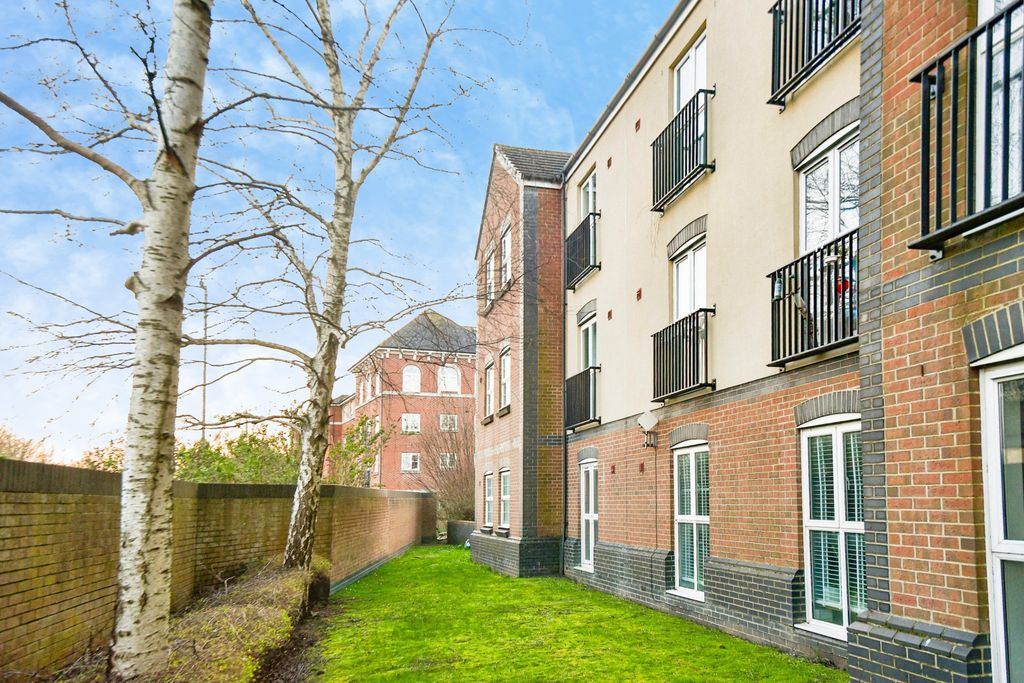 Property photo 1 of 20